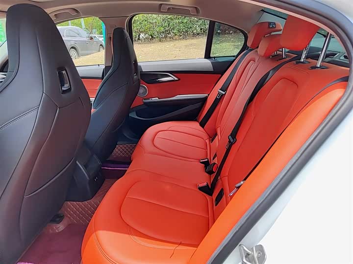 Фото 8 - BMW 1 Series