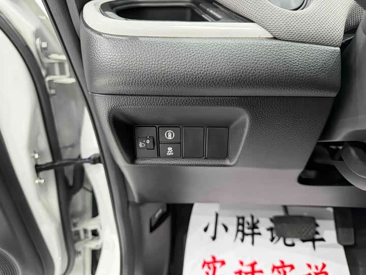 Honda Life 2023 2023款 1.5L CVT CRO-SS灵趣版