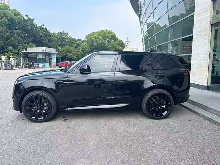 Land Rover Range Rover Sport 2026 2026款 400PS Dynamic SE