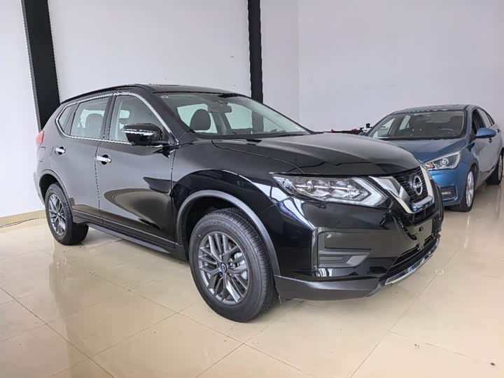 Nissan X-Trail 2025 2025款 荣誉 2.0L 两驱真心版