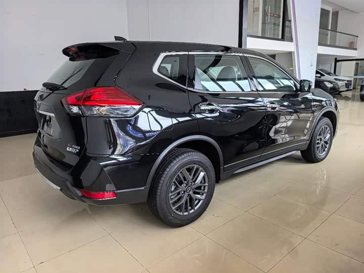 Nissan X-Trail 2025 2025款 荣誉 2.0L 两驱真心版