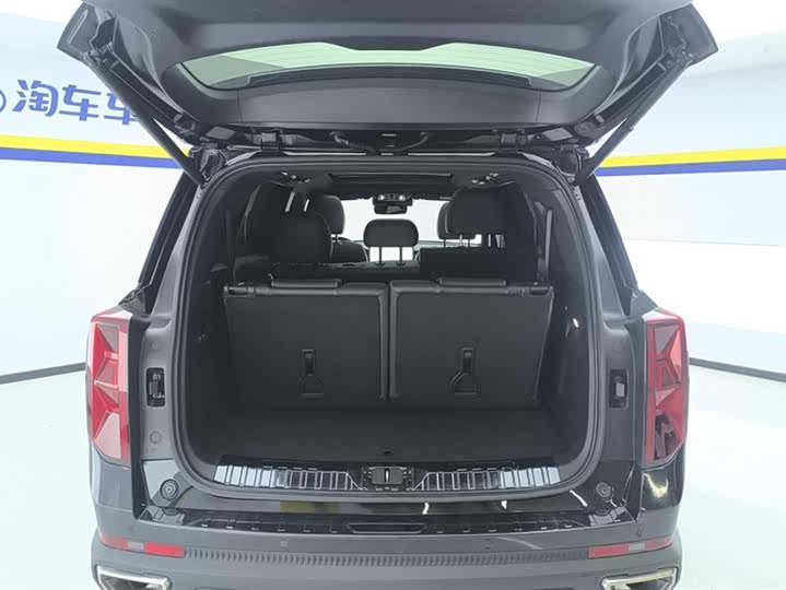 GAC Trumpchi GS8 2024 2024款 领航系列 2.0TGDI 两驱豪华智联版 7座