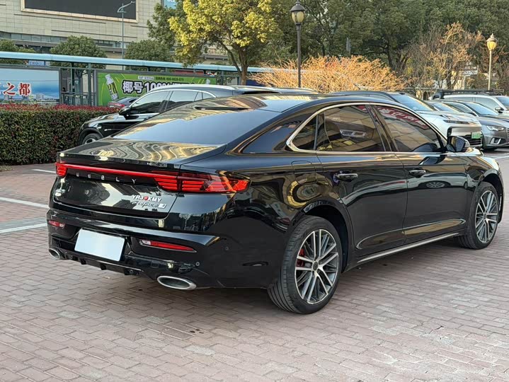 Фото 8 - Geely Preface