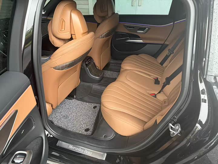 Фото 8 - Mercedes-Benz E-Class
