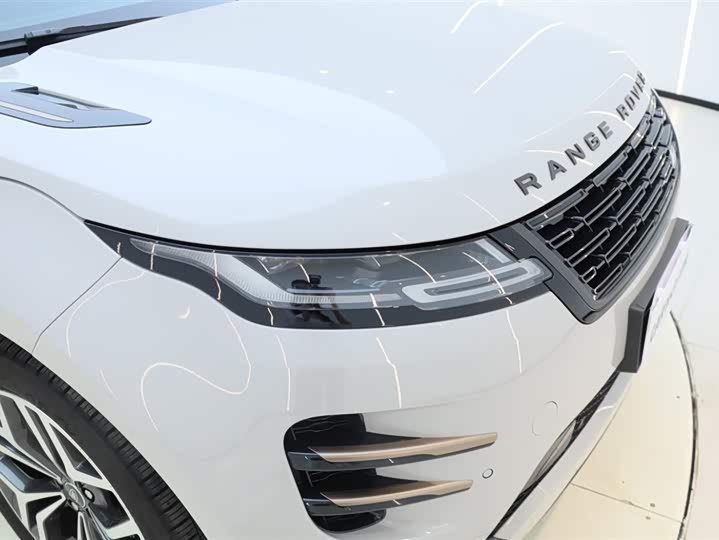Land Rover Range Rover Evoque L 2026 2026款 揽胜极光 L SE