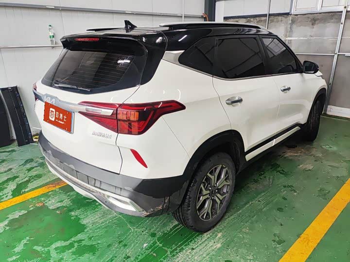 2021 Kia KX3