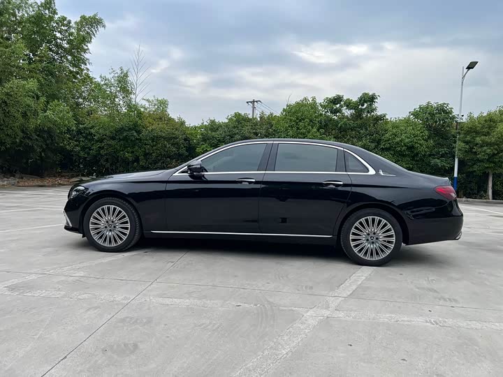 Zdjęcie 3 - Mercedes-Benz E-Class