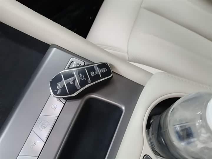 BYD Xia 2025 2025款 DM-i 1.5T 180km 超越型