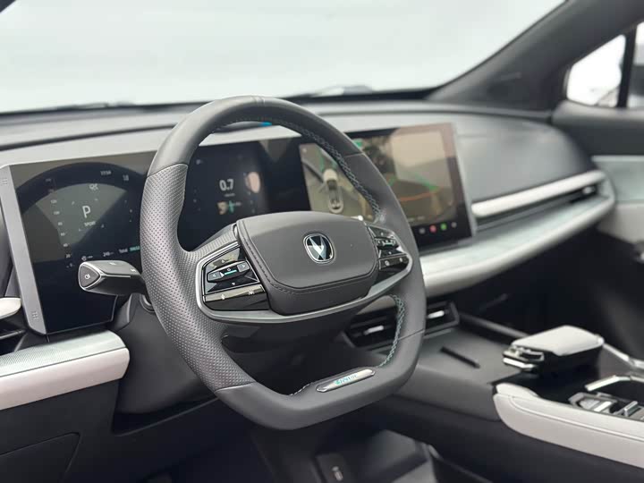 Changan UNI-T 2023 2023款 第二代 1.5T 尊贵型