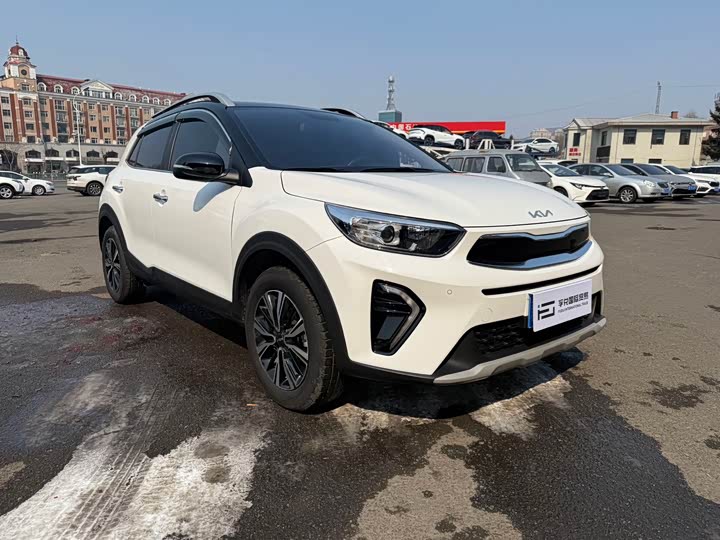 Kia KX1 2021 2021款 1.4L CVT趣享天窗款