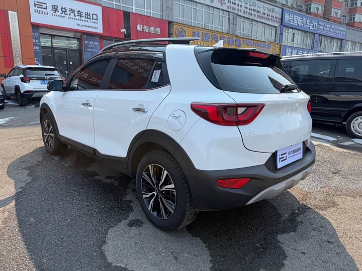Kia KX1 2021 2021款 1.4L CVT趣享天窗款