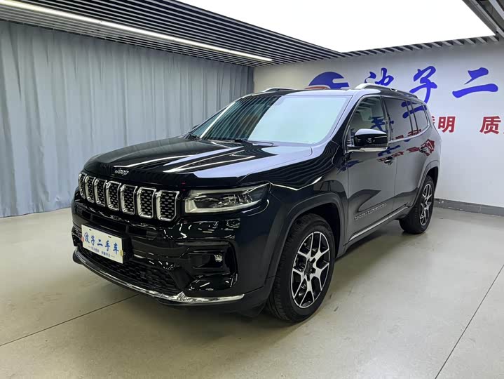 Jeep Grand Commander 2022 2022款 2.0T 两驱豪华版