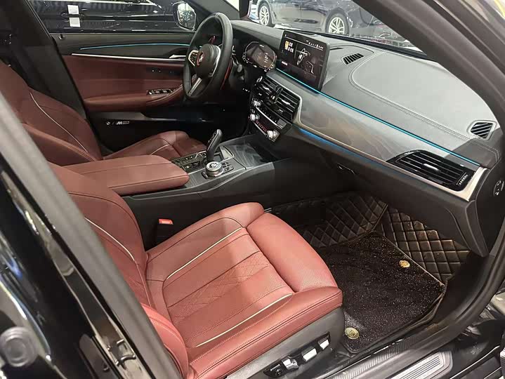 Фото 4 - BMW 5 Series