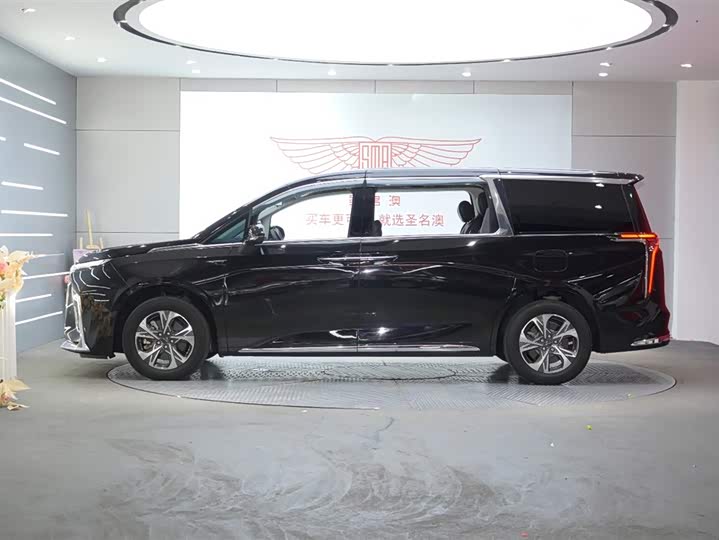 Maxus G90 2022 2022款 2.0T 星辰七座版