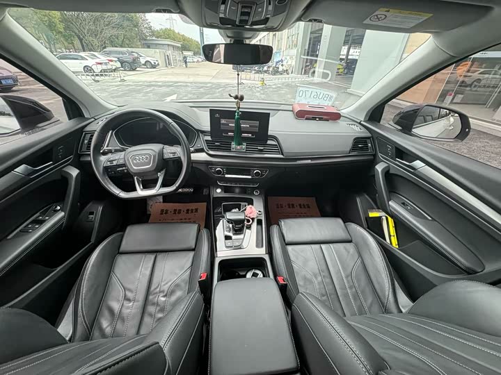 Zdjęcie 5 - Audi Q5L