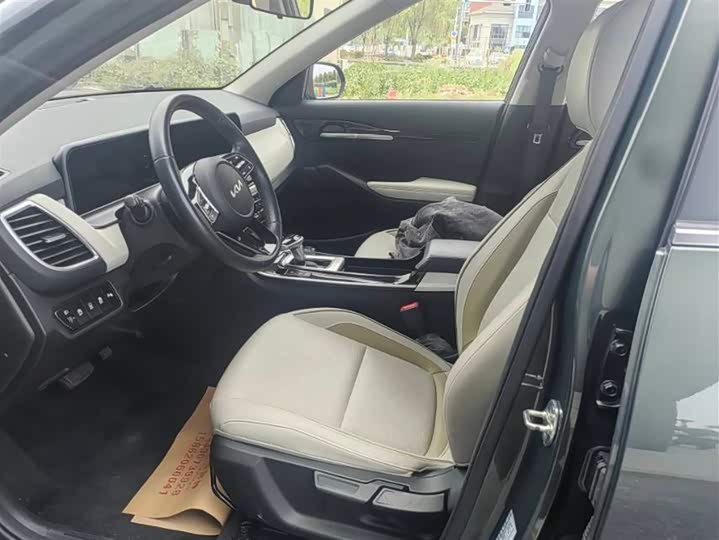 Kia Seltos 2023 2023款 1.5L CVT尊贵版