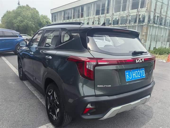 Kia Seltos 2023 2023款 1.5L CVT尊贵版