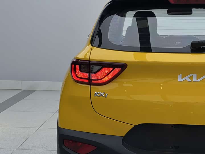 Kia KX1 2021 2021款 1.4L CVT天窗款
