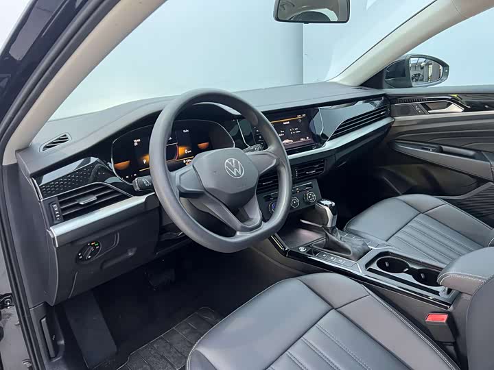 Фото 8 - Volkswagen Passat