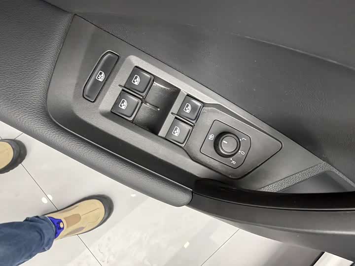 Volkswagen Tharu 2021 2021款 280TSI 两驱豪华版PLUS