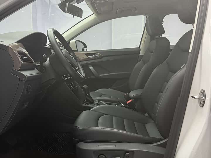 Volkswagen Tharu 2021 2021款 280TSI 两驱豪华版PLUS