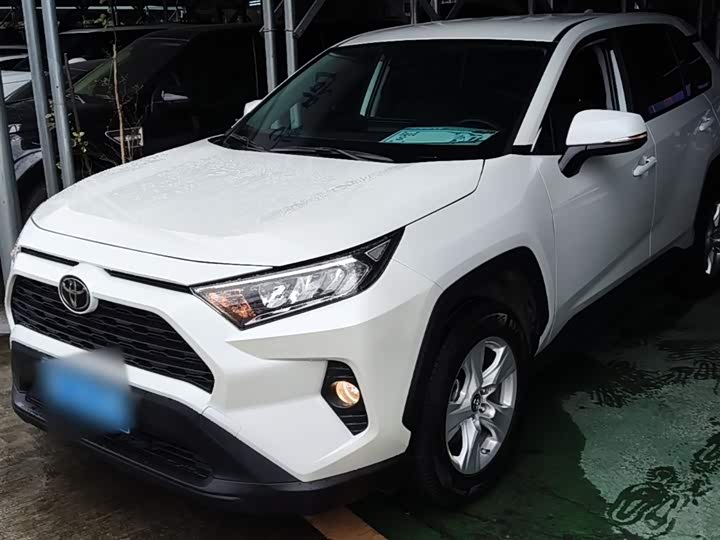 Photo 2 - Toyota RAV4
