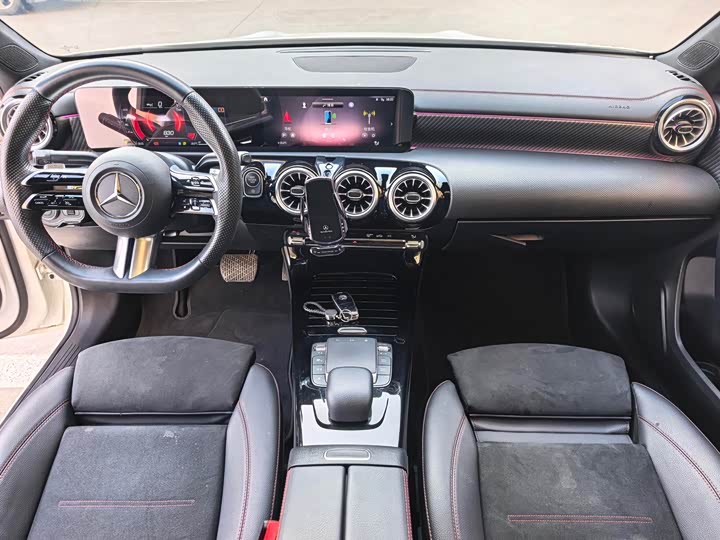 Фото 5 - Mercedes-Benz A-Class