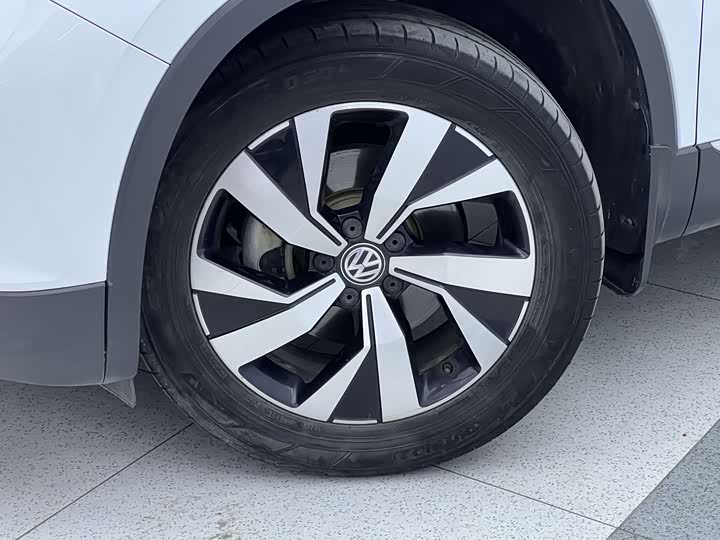 Фото 9 - Volkswagen Tayron
