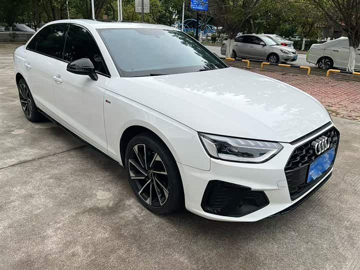 Фото 3 - Audi A4L