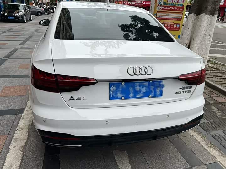 Фото 8 - Audi A4L