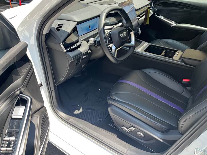 Geely Preface L 2024 2024款 油混 1.5TD 星河版