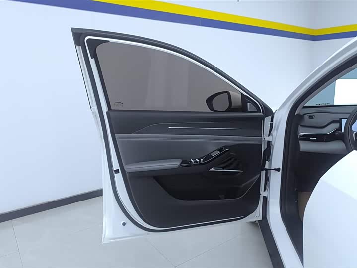 Geely Galaxy L6 2025 2025款 EM-i 140km 星舰版