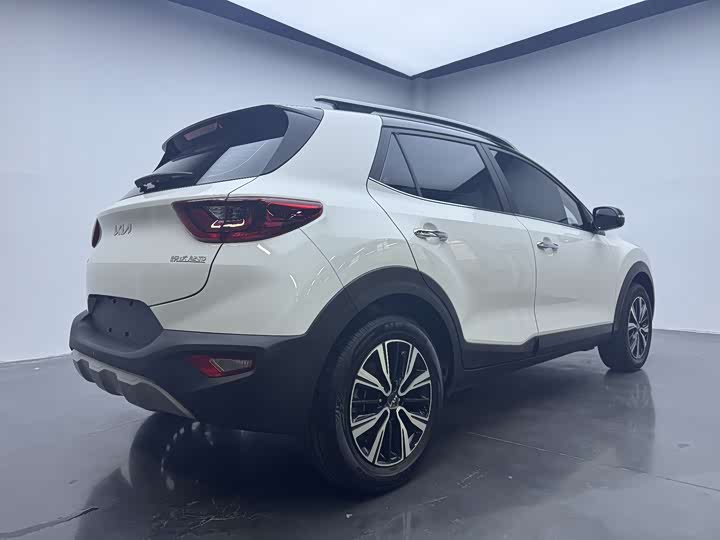 Kia KX1 2021 2021款 1.4L CVT天窗款