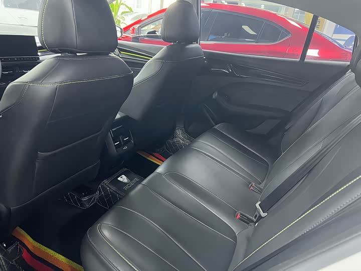 Roewe i5 2021 2021款 1.5L CVT星耀版