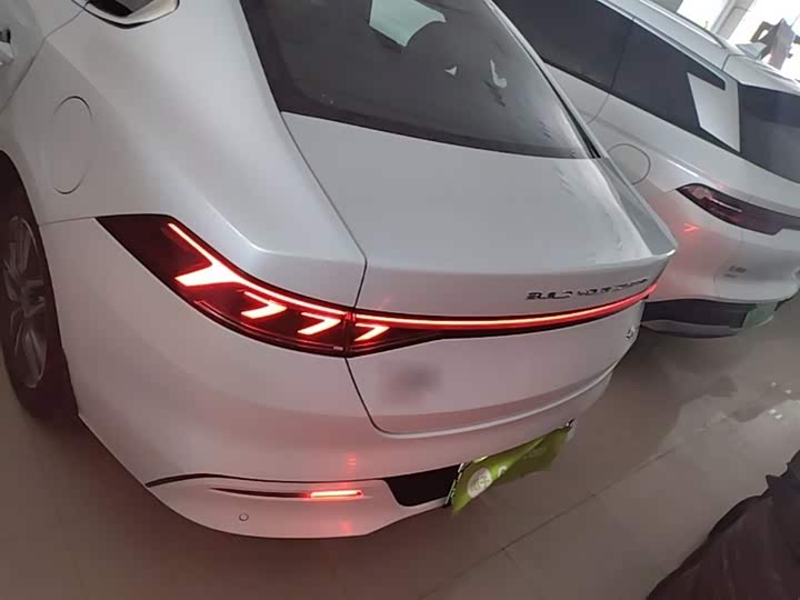 Фото 6 - BYD Qin Plus