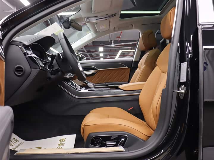 Audi A8 2025 2025款 A8L Horch创始人版 55TFSI