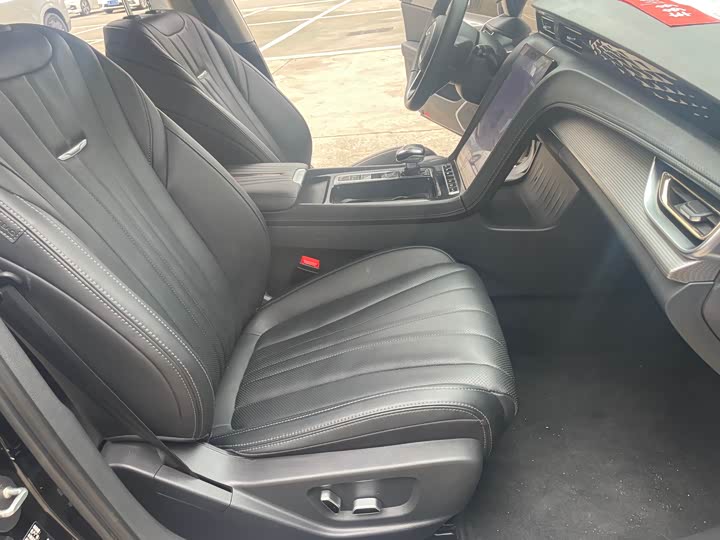 Фото 7 - Hongqi H5