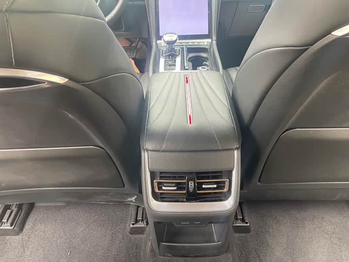 Фото 9 - Hongqi H5