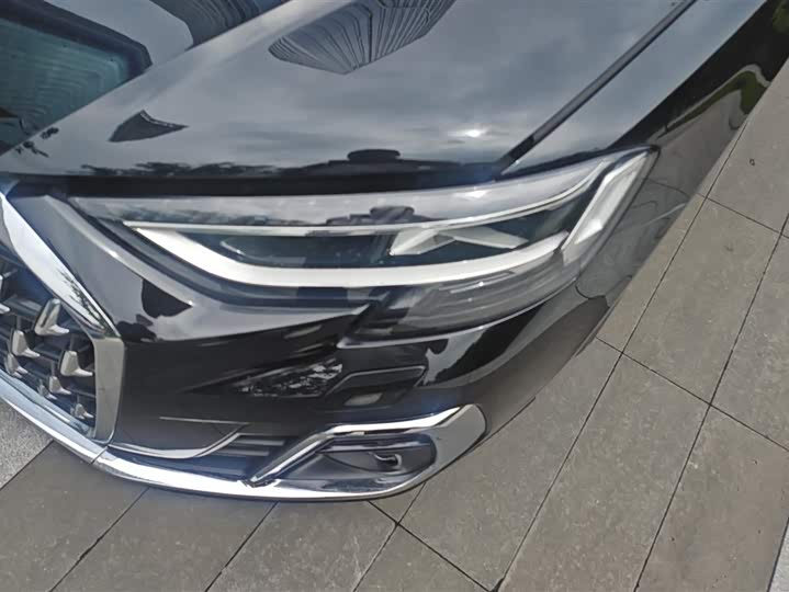 Фото 5 - Audi A8
