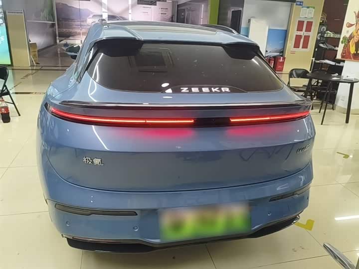 Фото 6 - Zeekr 007 GT