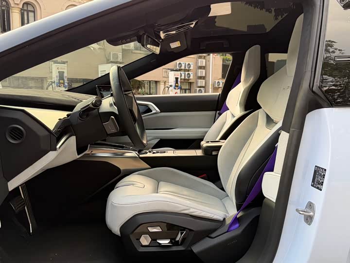 HiPhi Z 2023 2023款 城市版 五座