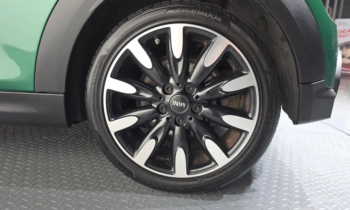 Фото 21 - Mini Cooper