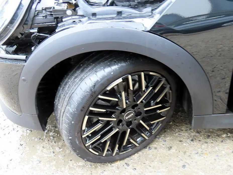 Mini Cooper 2024 Favoured
