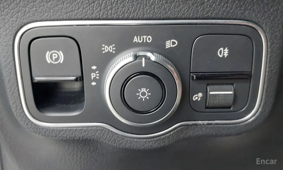 Mercedes-Benz GLA-Class 2020 GLA250 4MATIC