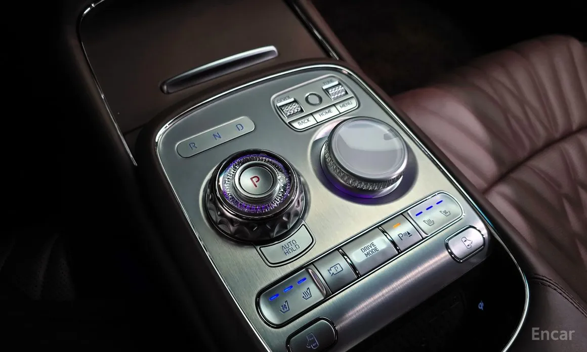 Фото 9 - Genesis G90