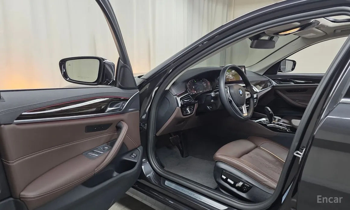BMW 5 Series 2017 523d Luxury