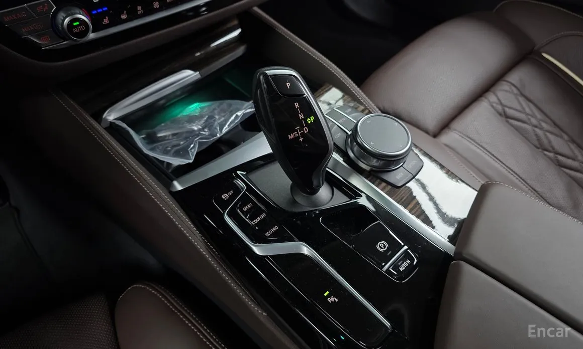 BMW 5 Series 2017 523d Luxury