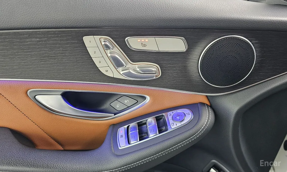 Mercedes-Benz GLC-Class 2016 GLC300e 4MATIC Coupe