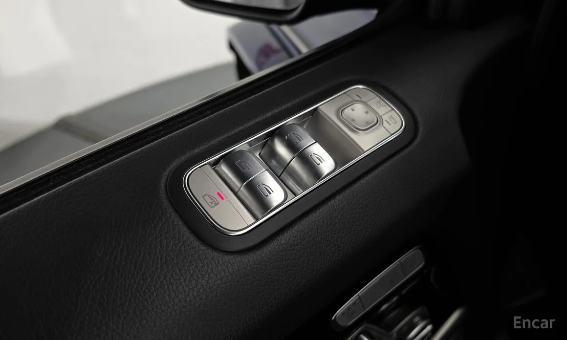 Mercedes-Benz G-Class 2024 G450d