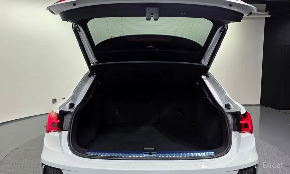 Фото 28 - Audi Q3